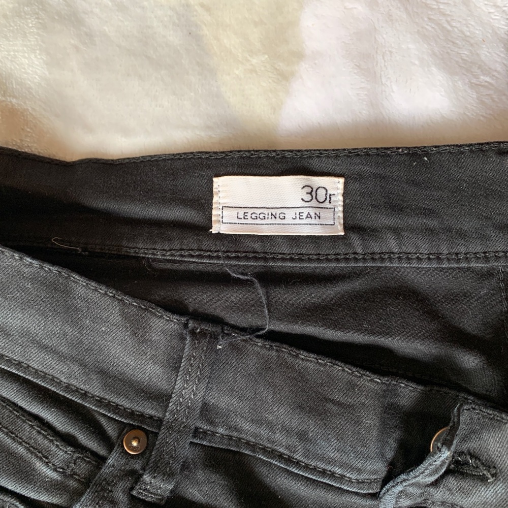 Jeans - Picture 1 of 2